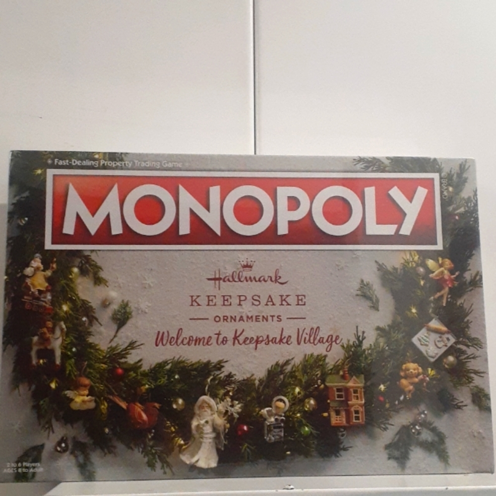 NEW Monopoly Hallmark Board Game Ornaments Welcome to Keepsake Village Christmas